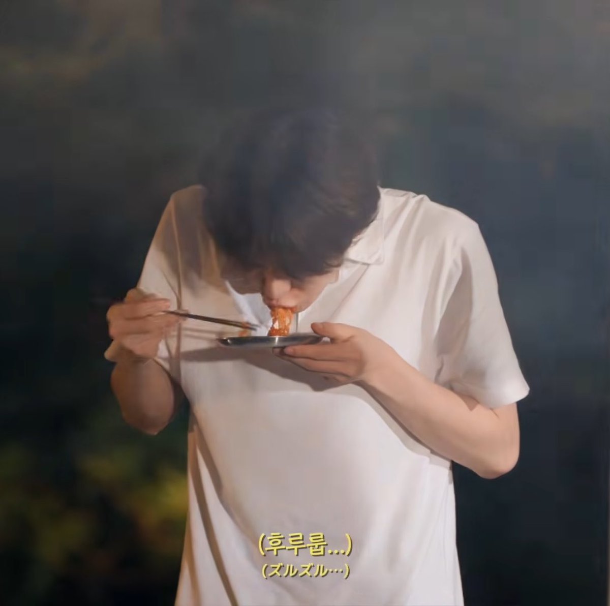 proposeeee's tweet photo. 그래도누군가에게는8년동안만날만한사람이었나보네… https://t.co/3dloHYfP5j