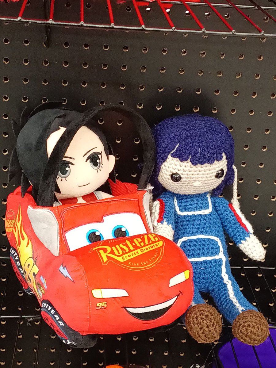 JfcStudios's tweet photo. 🧰: "Hey Jiro, didn't Kaminari say that he liked Cars or something?"

🎧: "Hey, I was just about to mention that, Yao-Momo, haha." https://t.co/qlSsEVwuc5