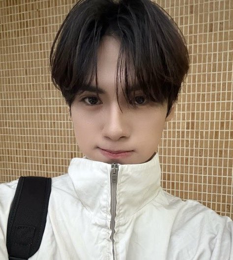 mernewyear's tweet photo. ชั้นรักน้องแพทตาหวาน ตาเป้นประกายแบบพี่ริวบอกจิงจิงด้วย ✨✨✨✨🥺 https://t.co/gwGjI09IEv