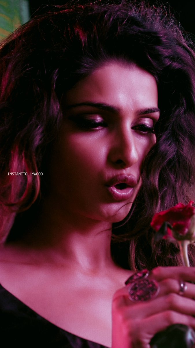 INSTANTTOLLY's tweet photo. Prachi Desai in Ek Villain 🖤✨️

#Prachi #PrachiDesai https://t.co/ASFO9IJM4s