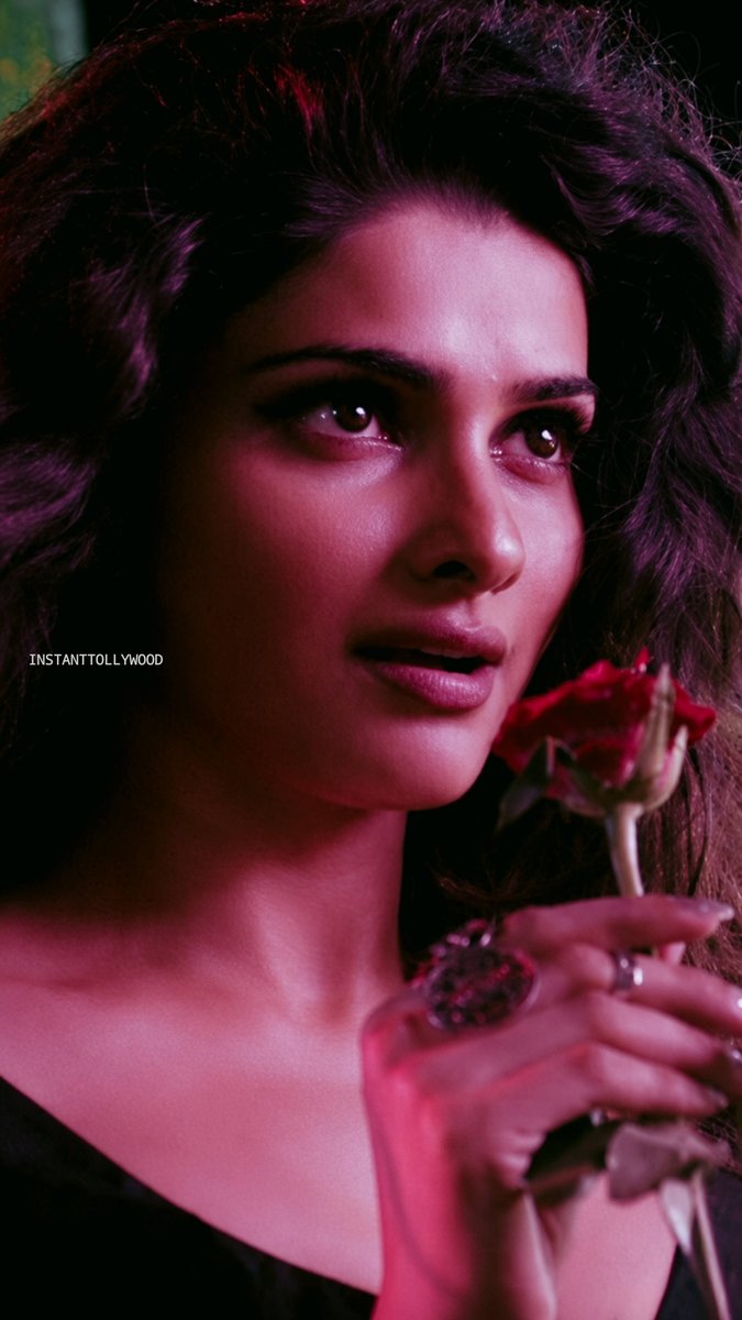 INSTANTTOLLY's tweet photo. Prachi Desai in Ek Villain 🖤✨️

#Prachi #PrachiDesai https://t.co/ASFO9IJM4s