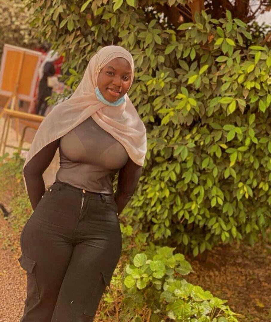 haaleemerh__'s tweet photo. Wallahi I'm seriously in need of a husband even if he is poor😭😫💔 https://t.co/sb9jG8zcju