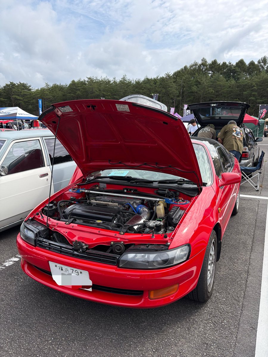 NeoPc356's tweet photo. セラにも4AGは載せられるらしい😗
以前はカローラス���シオに換装しちゃってる人もいたし、スターレットに載せてる人もいた。
横置きトヨタなら載せられるんだなと思いました。

マウントはAE111用が使われていたのを見逃さなかったぜ😎 https://t.co/CO2JrHlnqa