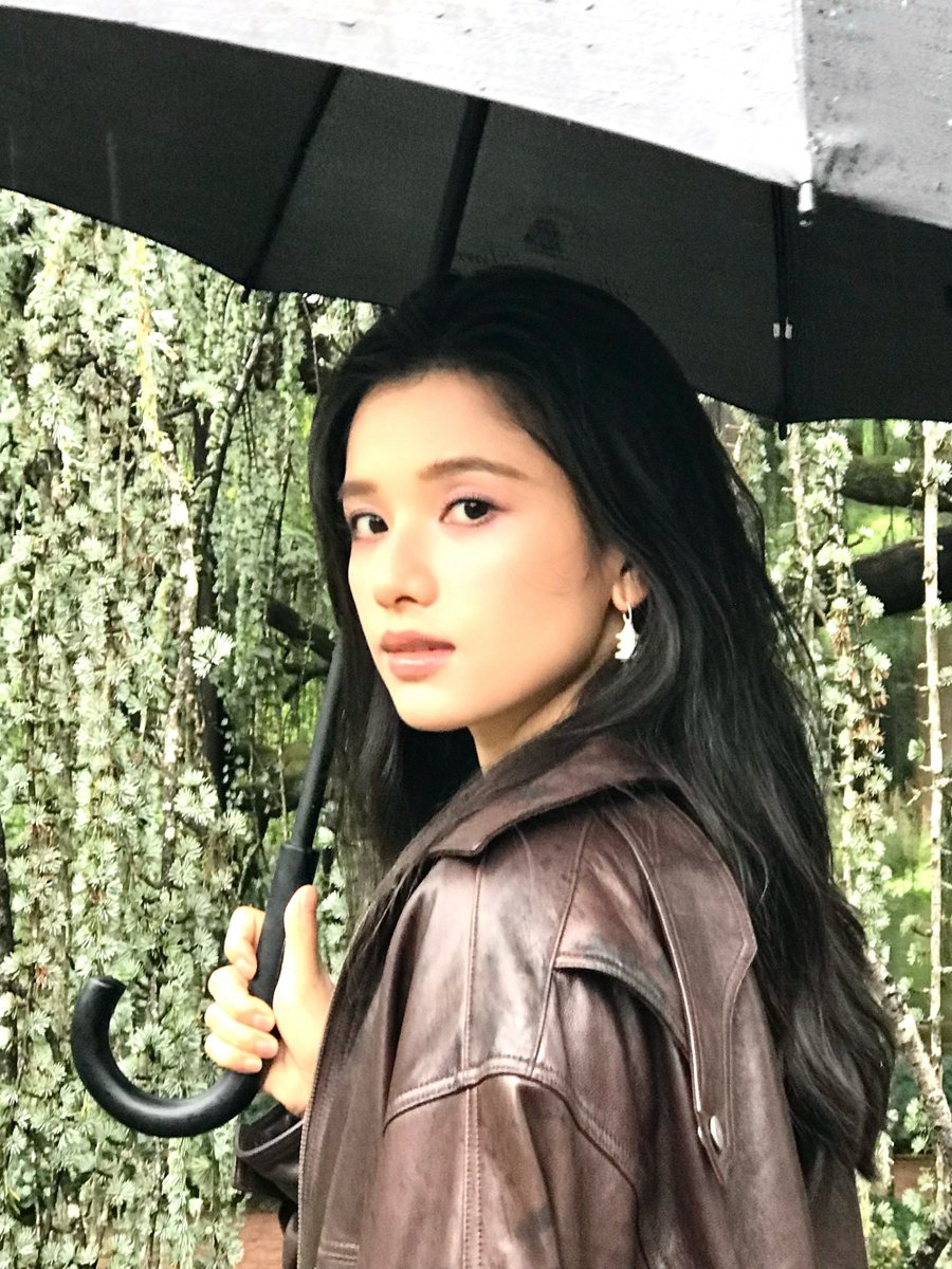 forjoyyi's tweet photo. 261006 张婧仪工作室 Weibo update

Zhang Jingyi's studio shares new snaps from Songmont brand exhibition 

#ZhangJingyixSongmont
#ZhangJingyi #张婧仪 https://t.co/GMWvUxaKVg