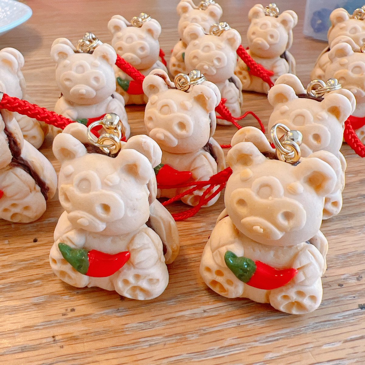 game_krmberry's tweet photo. わらわら集まってきたグゥオパー最中 https://t.co/Kg3h9lkaSG
