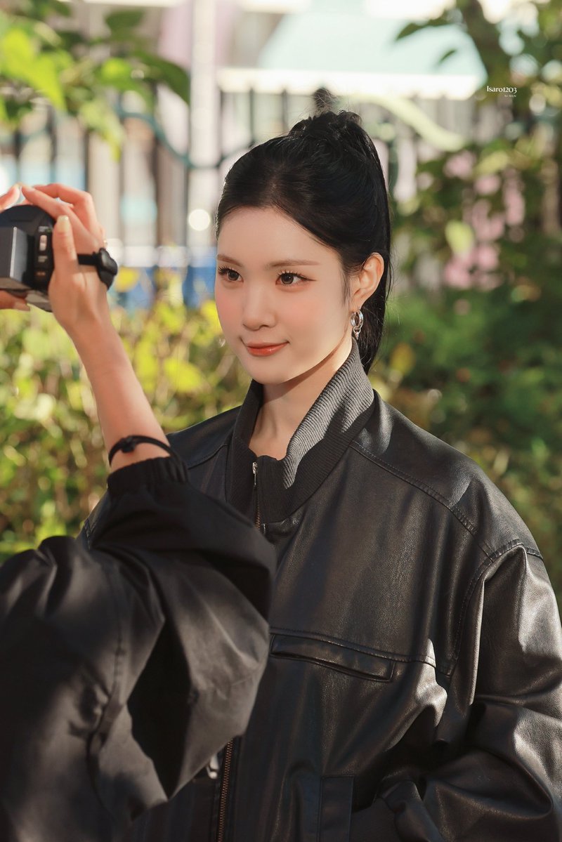 Isaro1203's tweet photo. ☺️
#JUUN #주은 #Hearts2Hearts #하츠투하츠 https://t.co/FX8gd3pnKW