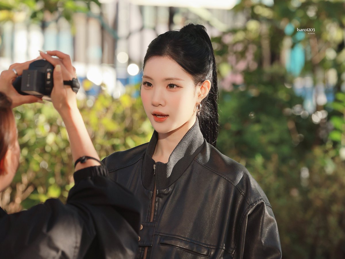 Isaro1203's tweet photo. ☺️
#JUUN #주은 #Hearts2Hearts #하츠투하츠 https://t.co/FX8gd3pnKW