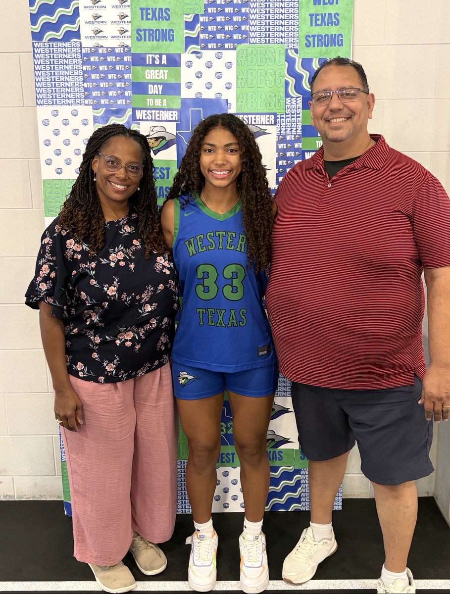 Hannagrace33's tweet photo. Had an amazing Official Visit @WTCHoops Thank you to Coach Nate for having me! #blessesd https://t.co/IBrf3RTZQr