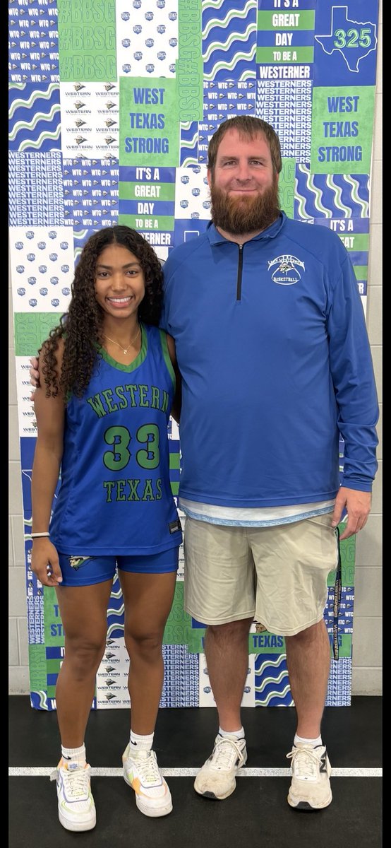 Hannagrace33's tweet photo. Had an amazing Official Visit @WTCHoops Thank you to Coach Nate for having me! #blessesd https://t.co/IBrf3RTZQr