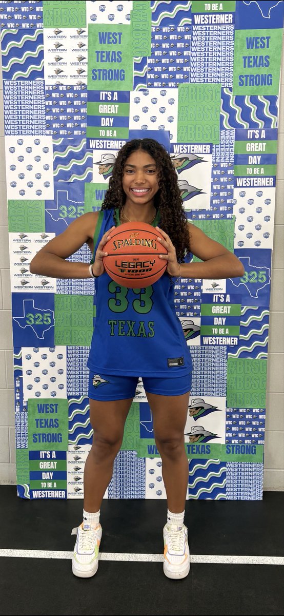 Hannagrace33's tweet photo. Had an amazing Official Visit @WTCHoops Thank you to Coach Nate for having me! #blessesd https://t.co/IBrf3RTZQr