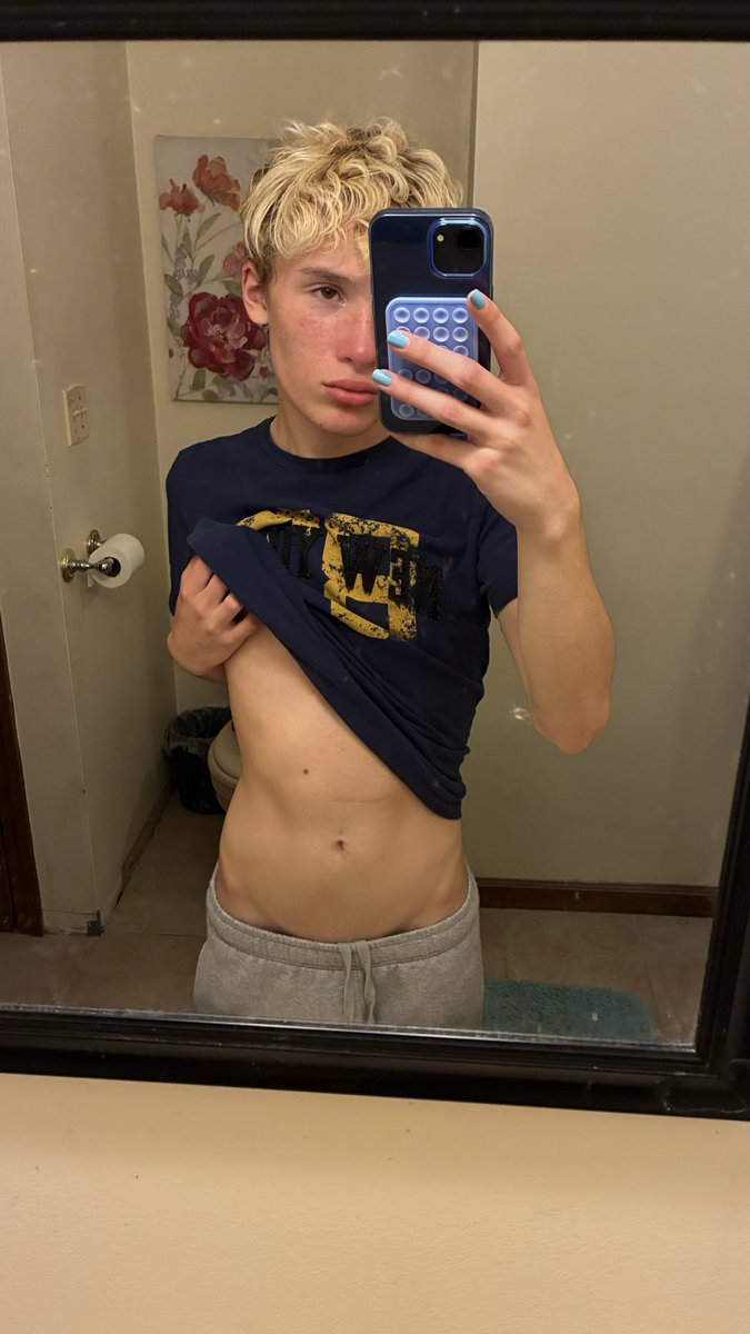 eviltwink212's tweet photo. I want more twink mutuals #nsfwtwt #gay #twink https://t.co/87kxqtNV5M