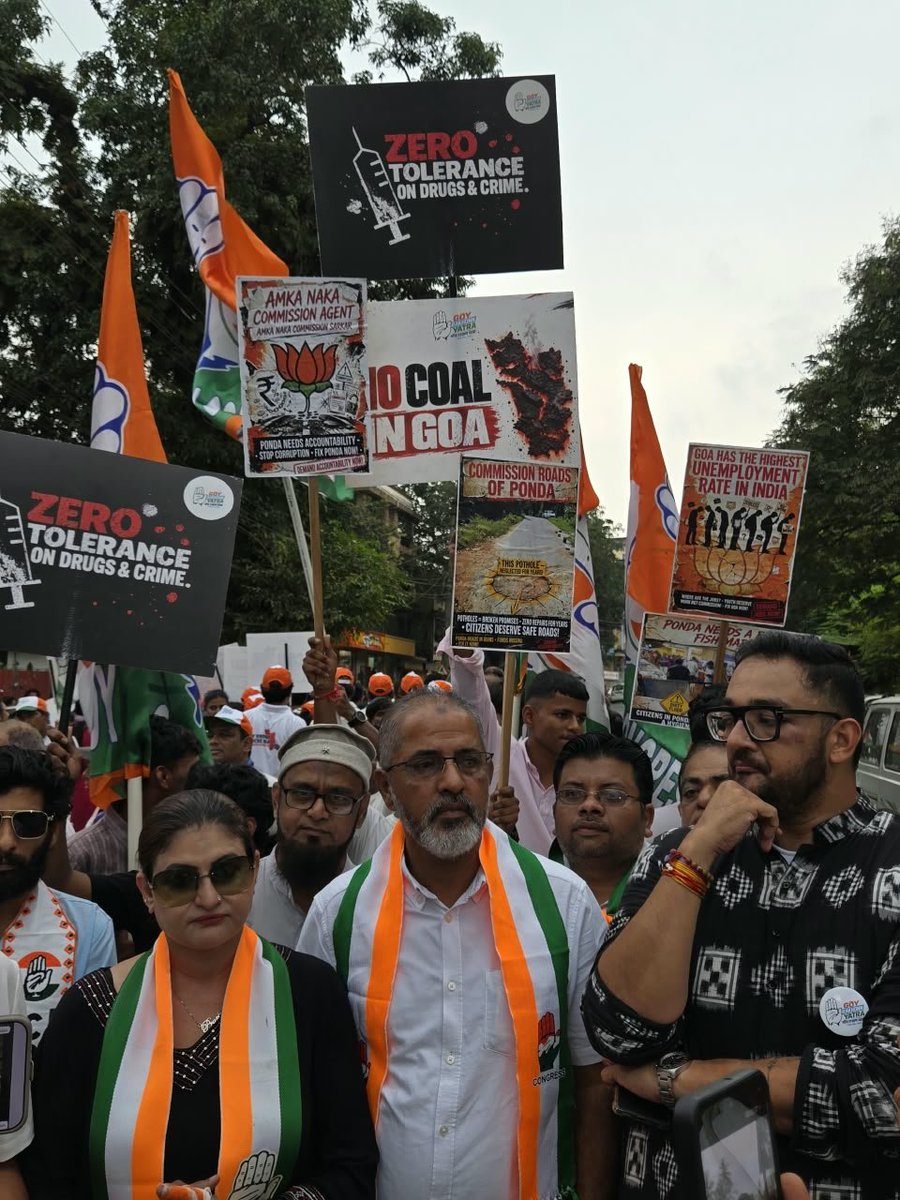 anwarnaroo6's tweet photo. Goy rakhonn yatra @ ponda Goa. With minority committee conveyor and other mambers of minority department https://t.co/CuAVzw9ZjI