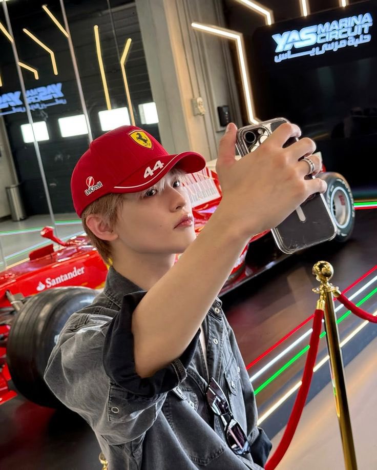 jeyromiii's tweet photo. i NEED f1 driver chenle to make a comeback https://t.co/w0zUVgmk5j