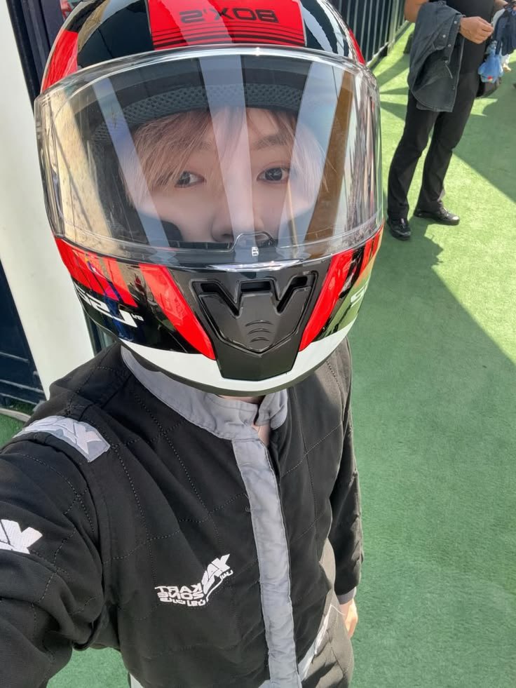 jeyromiii's tweet photo. i NEED f1 driver chenle to make a comeback https://t.co/w0zUVgmk5j