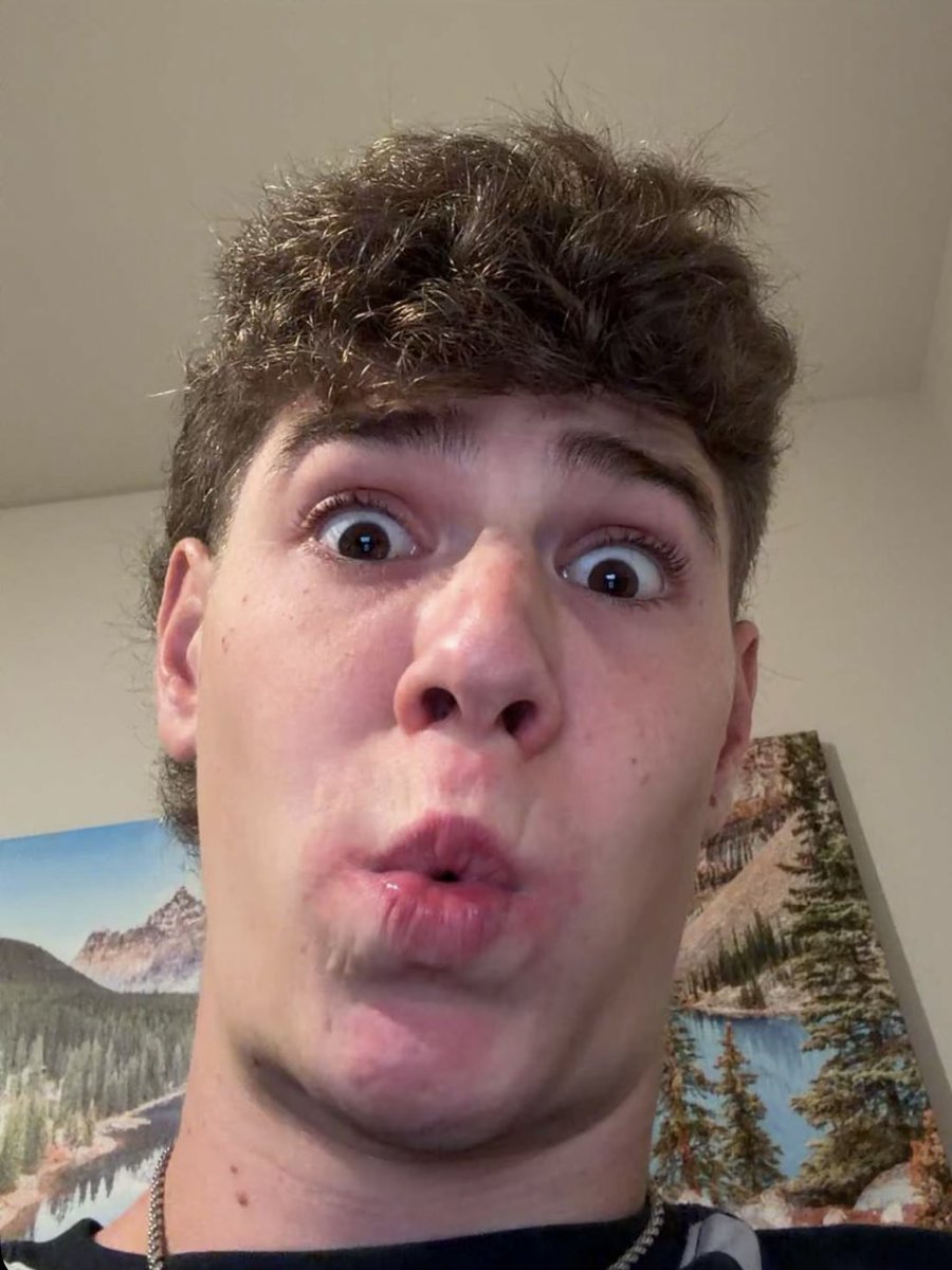 squ1dwardstiki's tweet photo. i always find the best goonfuel after i nut.. HE IS SOOO PORNY https://t.co/FPhwLD8H9V