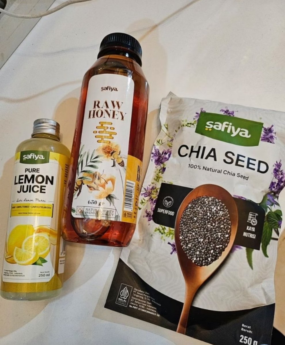 temuanlucuk's tweet photo. Mau diet atau detoks tubuh tapi ga pake ribet? 🍋 

Cobain Sari Lemon Safiya ini! 100% perasan lemon asli tanpa pengawet &amp; pemanis buatan. Ampuh buat bakar lemak &amp; tahan nafsu makan😭👍 https://t.co/jWJmBmQJEV