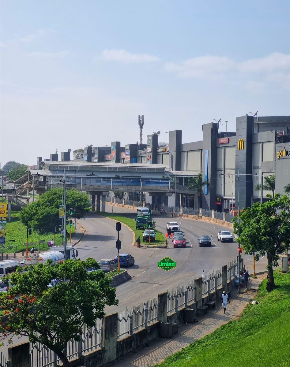 SoupLorrd's tweet photo. Umlazi is unarguably the best township in SA! I don’t think there’s any other township as well built as Umlazi https://t.co/BmAMhEHYRq