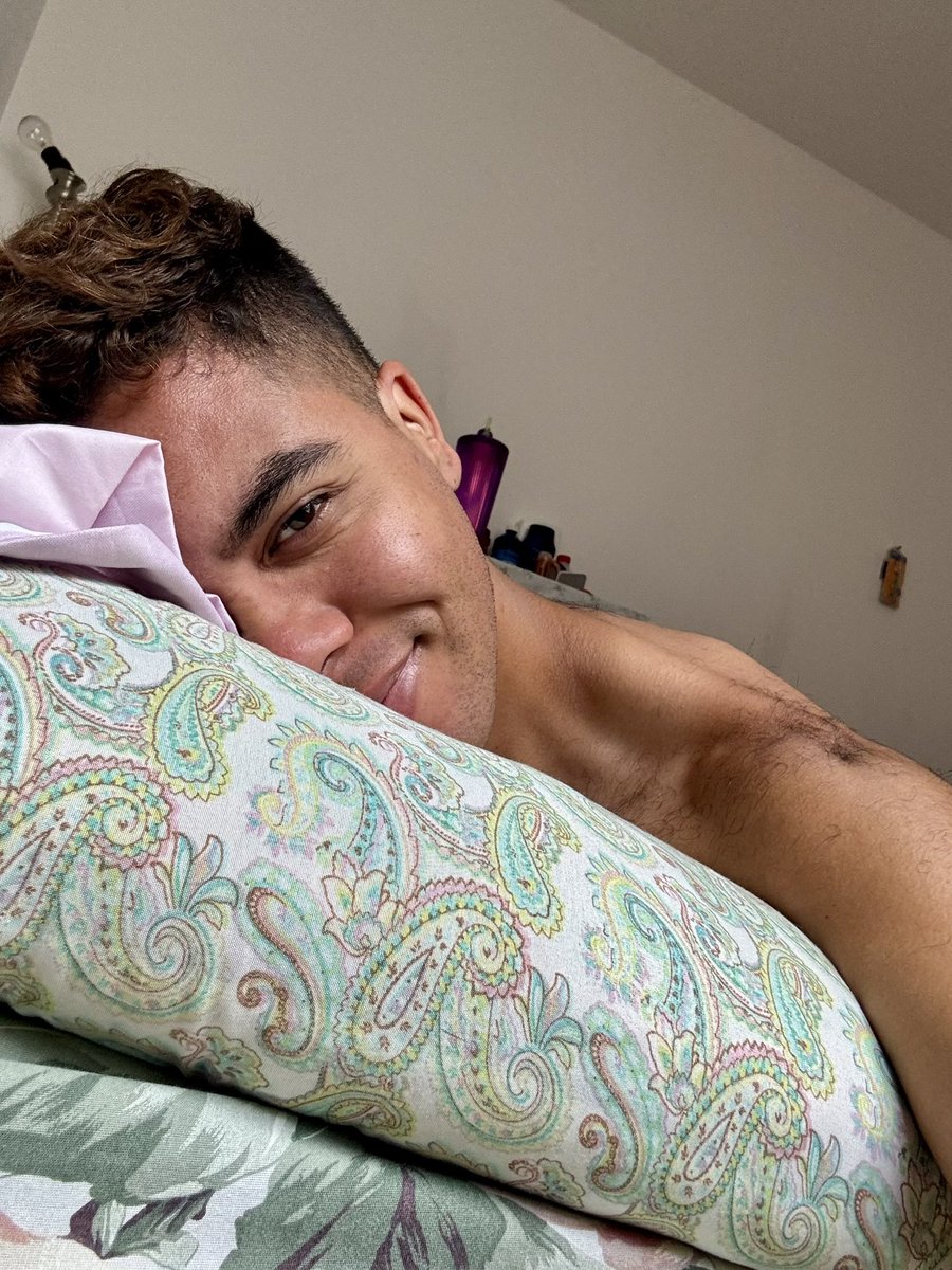 christianf847's tweet photo. Bye
👋🥱😴😘
#handsomen #delicious #gaymen #hidrocalido #mexicanboy #hotmen https://t.co/rLrRCWt3Gc