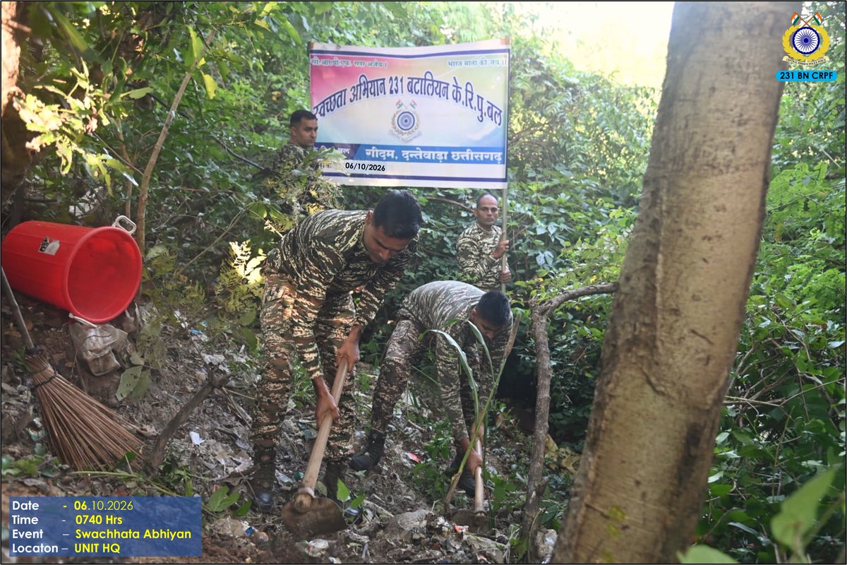 231bnCrpf's tweet photo. #SpecialCampaign6.0 के क्रम में, 231 वाहिनी के कार्मिकों ने मुख्यालय परिसर में कैंटीन के पीछे विशेष स्वच्छता अभियान चलाया! ☕🧹✨
स्वच्छता व स्वस्थ जीवनशैली का संदेश हर वर्ग तक पहुँचाने का सशक्त प्रयास। 🌿🇮🇳🤝
#CleanIndia #SwachhBharat #231BN https://t.co/OKe8PYIyLB