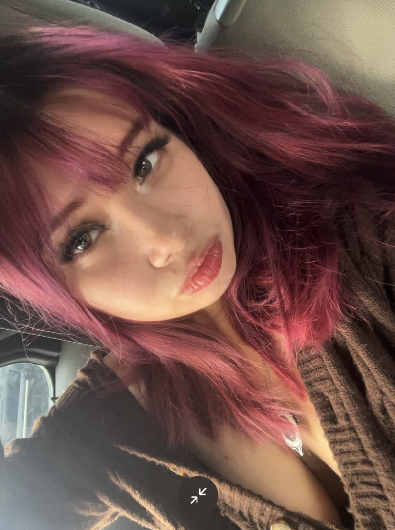 les1rk's tweet photo. Haii, looking for moots! Repost
♡ she/her | 22
♡ games: cod, val, fort, rblx, etc.
♡ anime: fairy tail, chainsaw man, aot, etc.
♡ I love drawing and taking pics 📸
♡ / ↻ to be moots
#promotwt #gamingtwt #valtwt #arttwt #moothunt #anitwt #metwt https://t.co/4KKsi64UXB