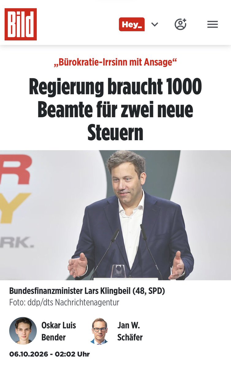 Bundeskanz50246's tweet photo. Wie war das doch gleich?
Schwarz-Rot hatte doch keine Steuererhöhungen und keine neuen Beamtenstellen versprochen, oder? Naja, Lügen gehören ja eh zum Alltag mittlerweile, jetzt ist wieder beides auf einen Schlag vom Tisch.
Klingbeil will ab Juli 2027 eine Zucker- und eine Plastiksteuer einführen, erhoffte Einnahmen: über 2,5 Milliarden Euro im Jahr. 
Das Absurde: Dafür braucht es 1046 neue Beamte – vor allem beim Zoll – und knapp 75 Millionen Euro Personalkosten jährlich.
Und damit erstmal guten Morgen Dummland !