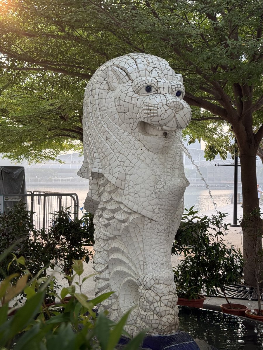 sanjaykers's tweet photo. Mosaic Merlion, a unique Singaporean memory. https://t.co/9fBzOEfhSb