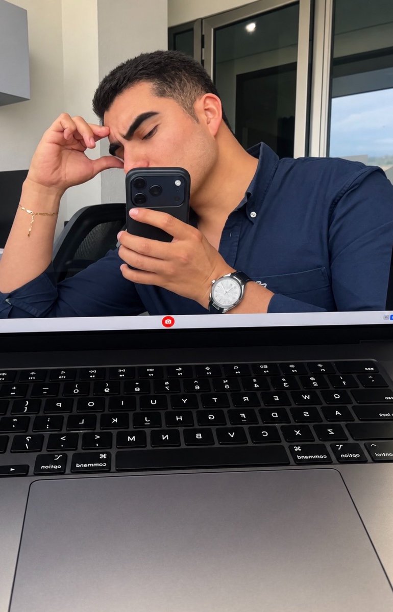 _19bryan's tweet photo. oficina 👨🏻‍💻 https://t.co/YOcnjIsKNP