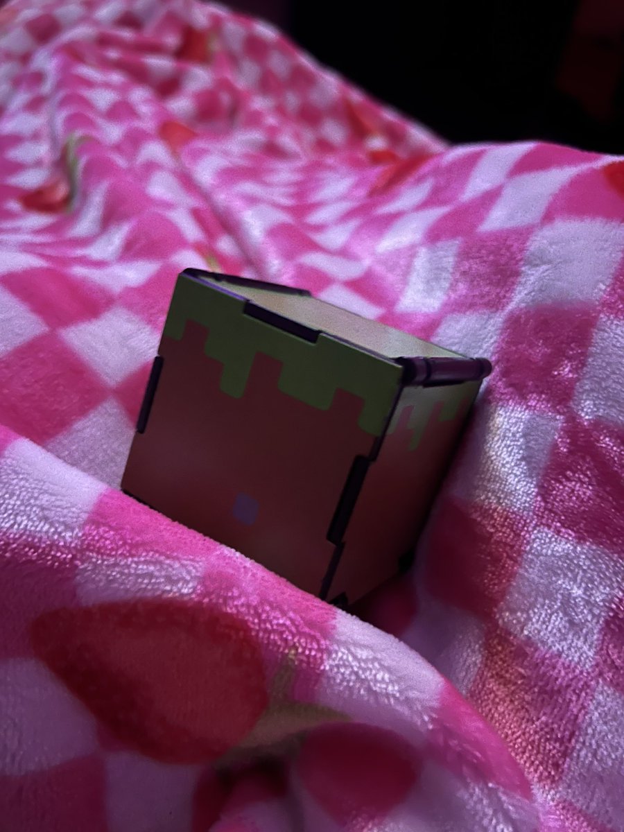 Who0isYuri's tweet photo. He can turn into a grass block btw 
I’m not sure if I should change it to something else I’ve got like no creativity https://t.co/u90Mipae4B