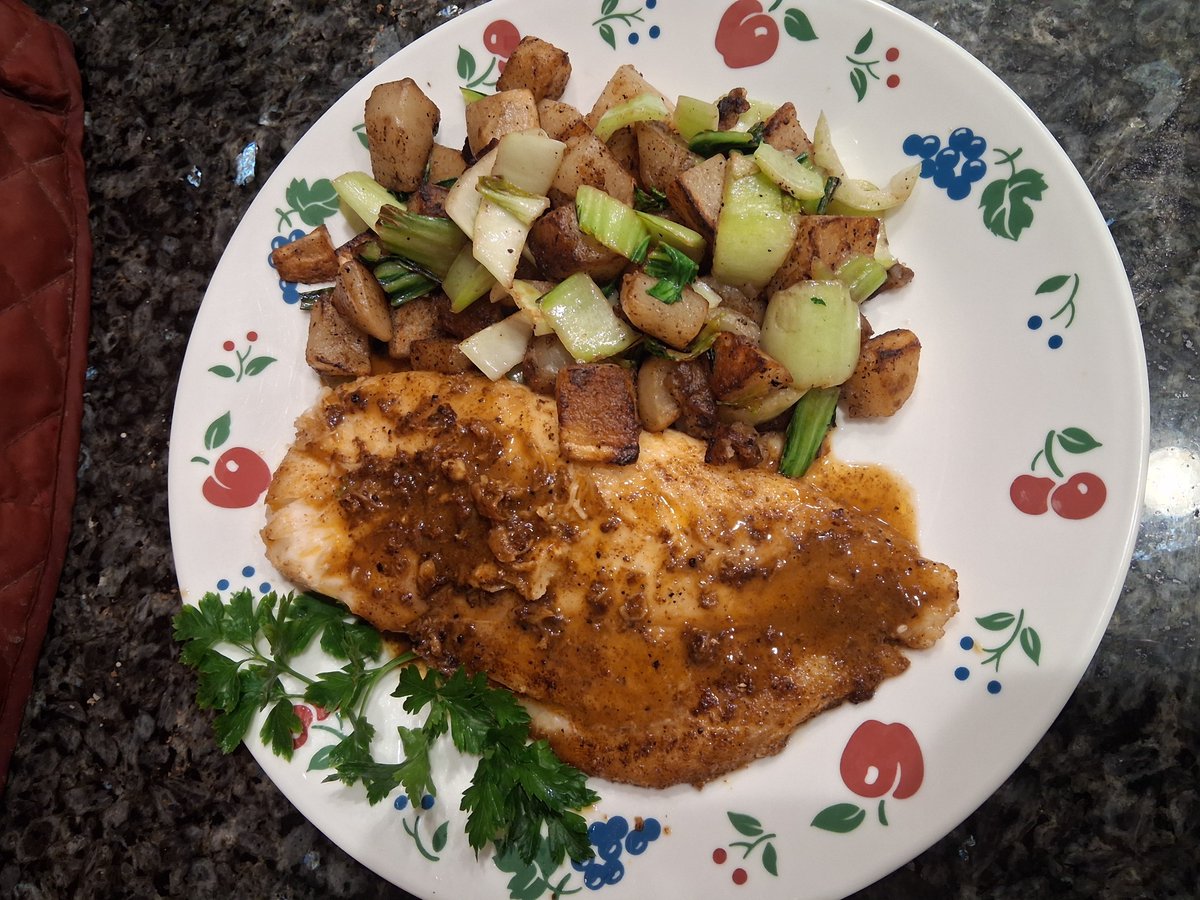 Jessica50361568's tweet photo. Fish dinner tonight. https://t.co/M8uphOjLuT