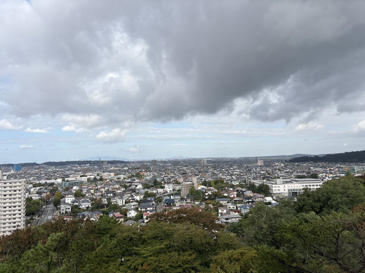 tono003's tweet photo. お天気の運は本当にいい。
雨の予報は晴れに変わった。
秋田千秋公園。 https://t.co/zaKQyaMzo3