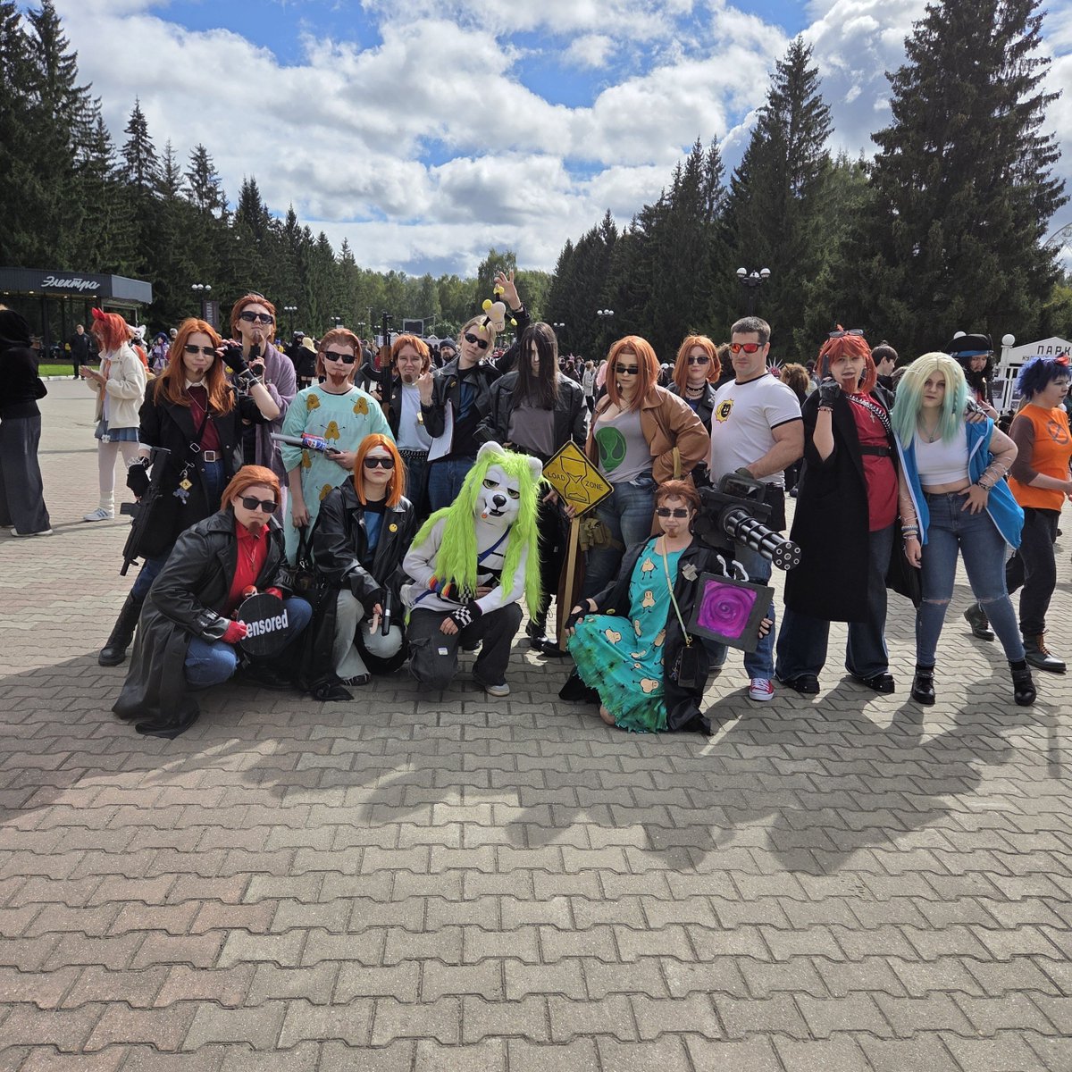 visceralpit's tweet photo. повыебываюсь оем ято я соорг косбенда по посталу
были бы все, если бы бро пришел не в снаряге, а в чуваке из фильма
второй главорг бро на Ноттиме,  забавно что его волосы не взяли 2 бутылки черной тоники, я вон там рядышком в постал 3 чувихе жиром заплываю
не ебу че там сэм забыл https://t.co/PHvWnrlYRI