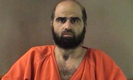 MundoEConflicto's tweet photo. 🇺🇸 | Reportan que el presidente Donald Trump aprobó la orden de ejecución para Nidal Hasan, autor de la masacre de Fort Hood en 2009 que dejó 13 muertos. La condena, que se ejecutará mediante pelotón de fusilamiento, marcaría la primera ejecución militar en EE. UU. desde 1961. https://t.co/yVM2DNE9XW