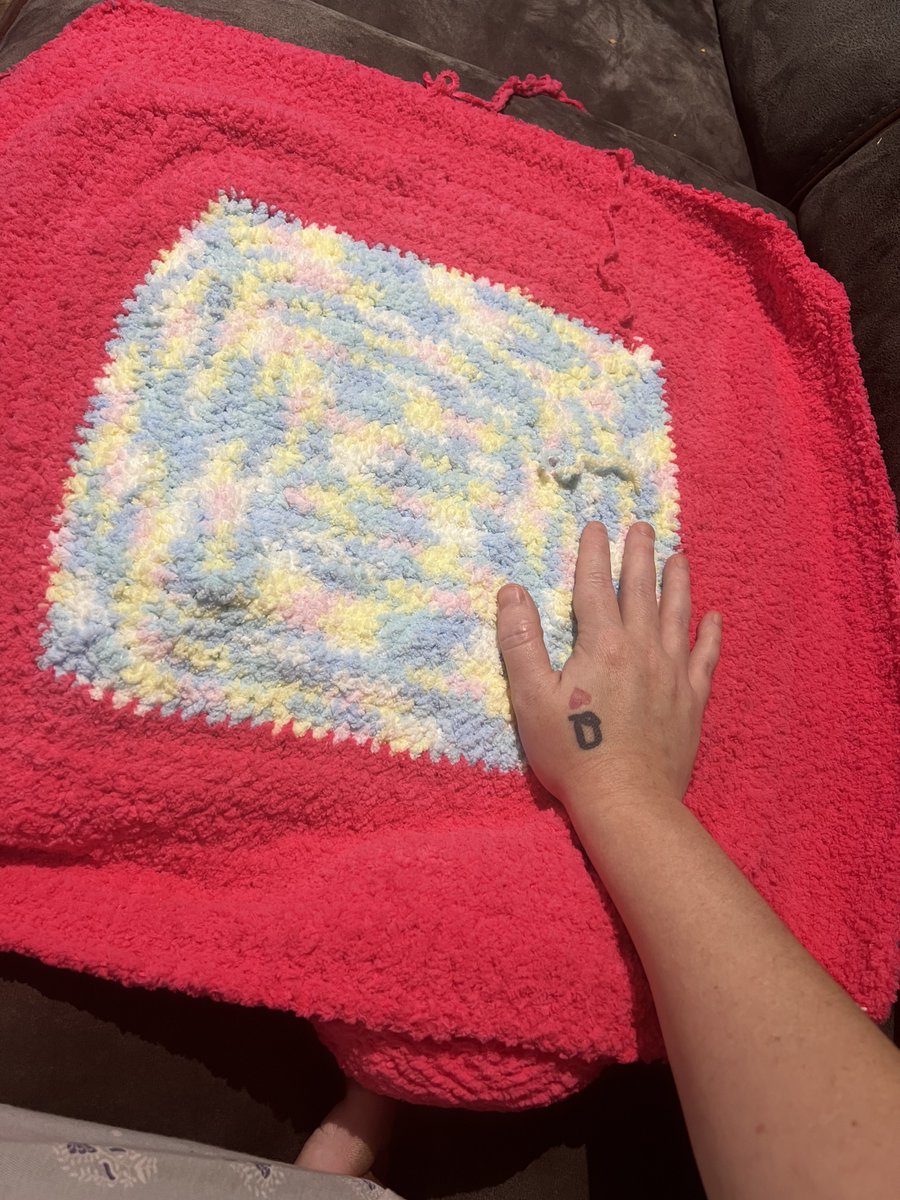 princessbella50's tweet photo. My 4th blanket almost finished I really don’t like this yarn it’s hard to work with

Findom https://t.co/AM8wGEy1MV