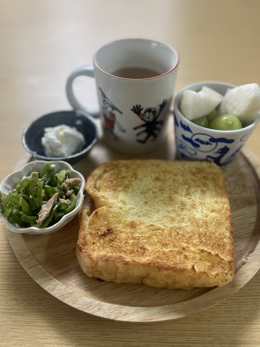 doremiwa0323's tweet photo. 購入したばかりのbistroでフレンチトースト焼いたらふかほわカリッとうまーい。これすごいー。 https://t.co/BXUUfd8E96