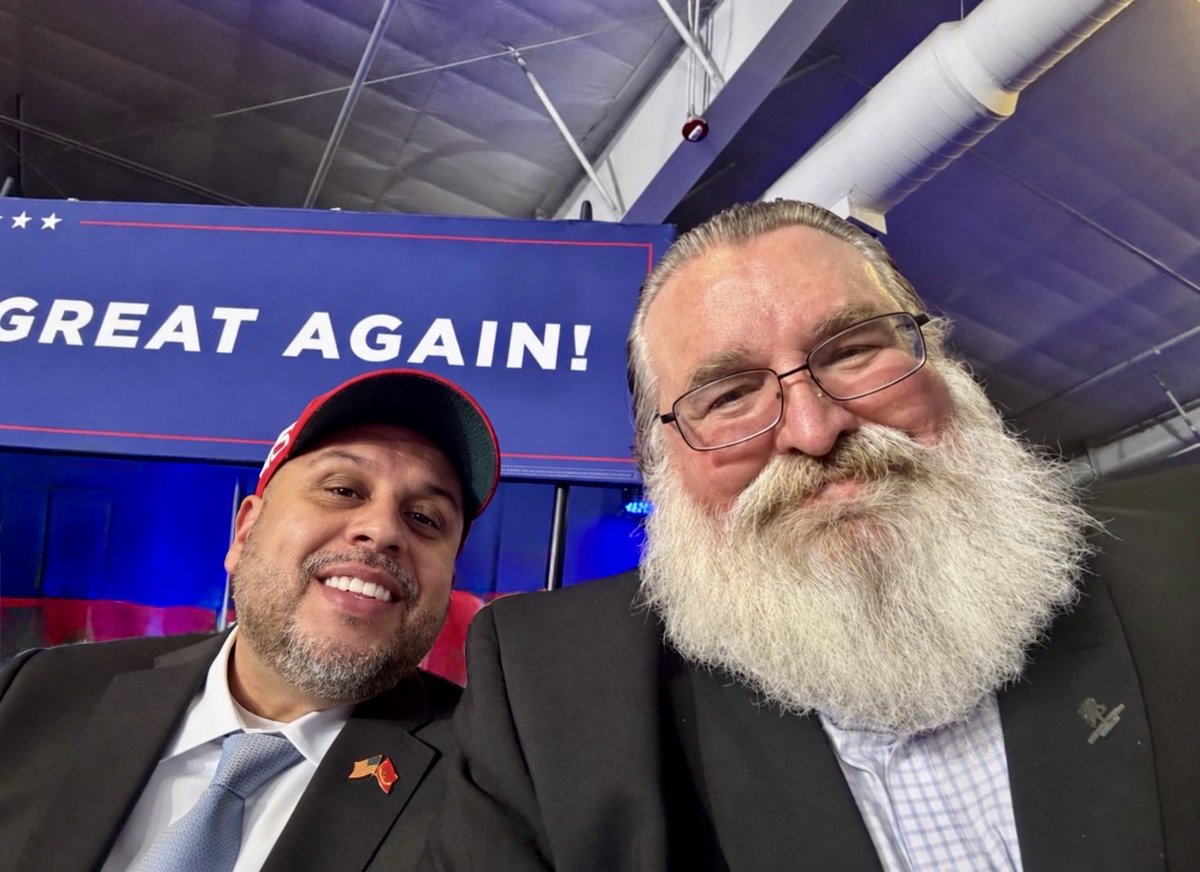 jen_kapela's tweet photo. @Beardvet and @busybrands… Two INCREDIBLE Marines who have never stopped serving.🫡
Fierce patriots and tireless warriors for the Veterans of #MMTLP! 🔥🇺🇸
Honored to call these two my friends, inspired by their tenacity, and just SO DAMN proud of them.
#BFV 🔥 #BFB 🔥 ❤️🫡🇺🇸 https://t.co/EL9NAvPDKh