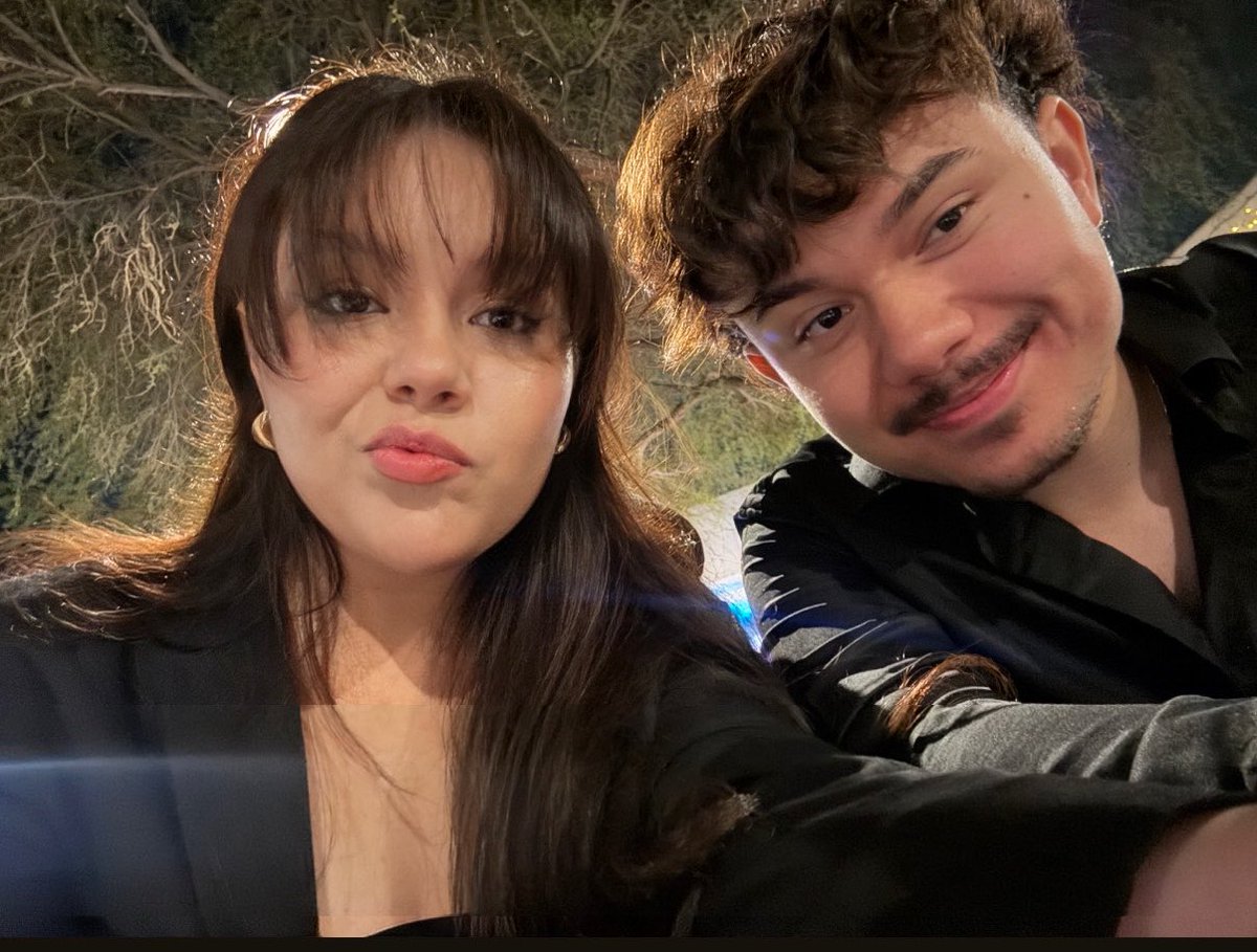 walkingass_'s tweet photo. vale, ahora me dicen que mi novio y yo parecemos hermanos, y cuando los dos traemos el cabello chino más 🧍🏻‍♀️ https://t.co/aKoBNUUFcE