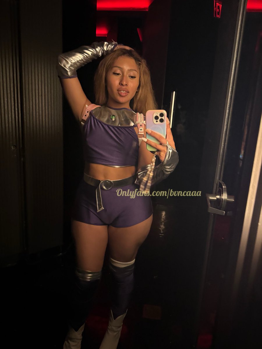 bvncaaa's tweet photo. Last years costume⭐️🔥 https://t.co/rtqRUeFyJX
