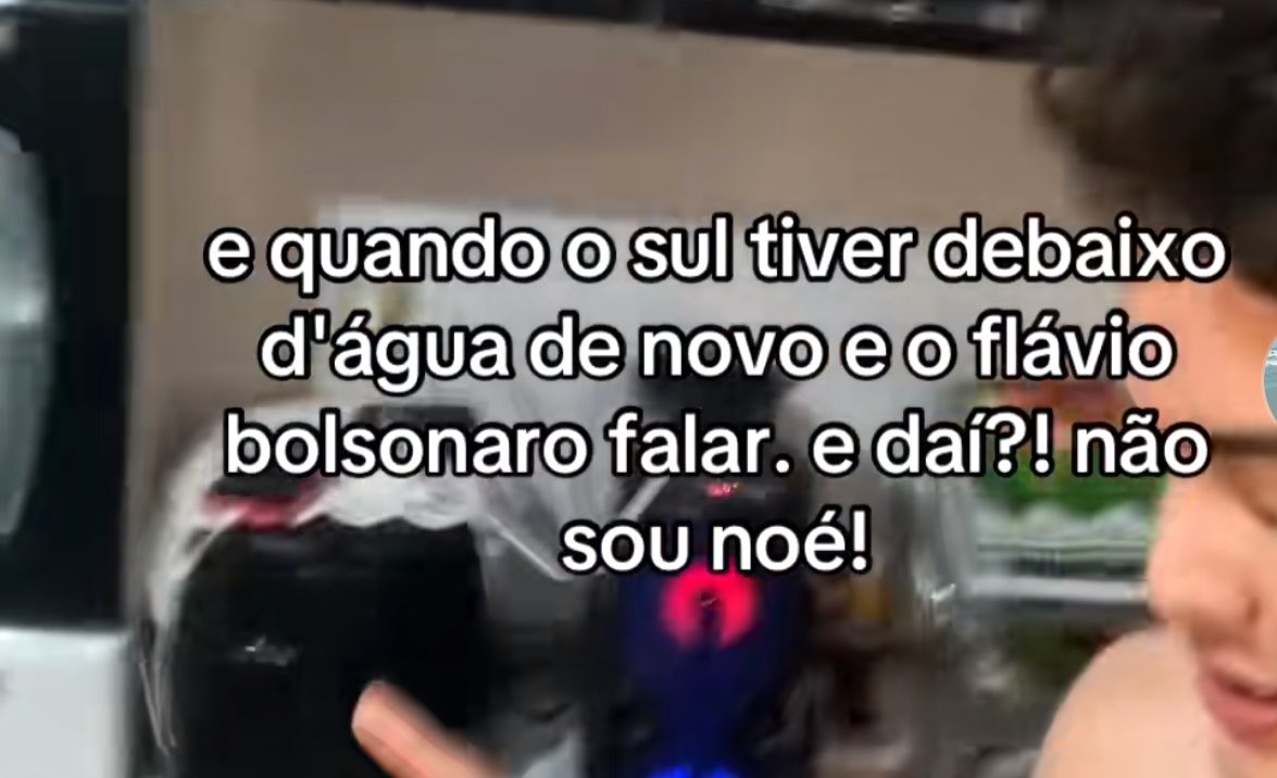 lwtmusa's tweet photo. eles indo votar com a roupa que eu doei https://t.co/Kw6pWBosUA