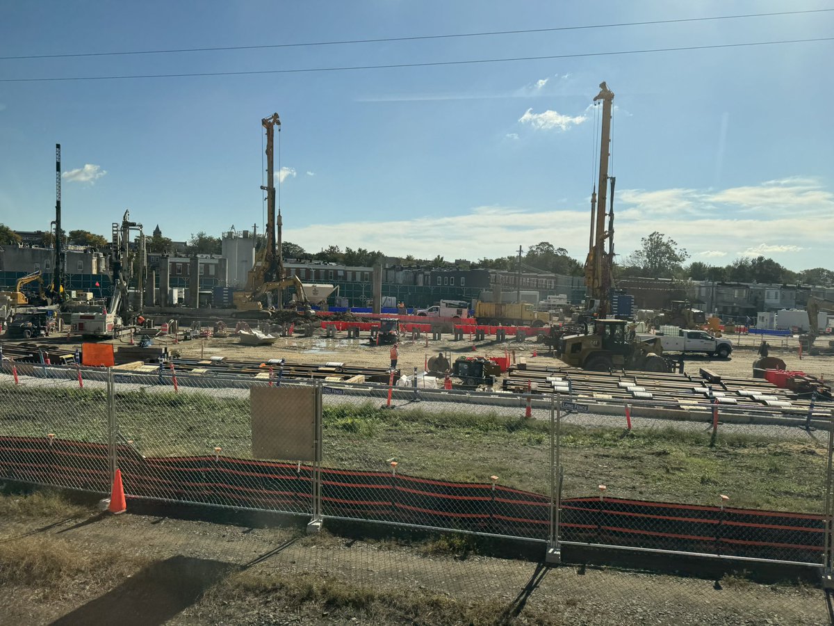SS_DCTransit's tweet photo. Construction for the new Frederick Douglas Baltimore rail tunnel on the NEC! https://t.co/wbcgomeIKH