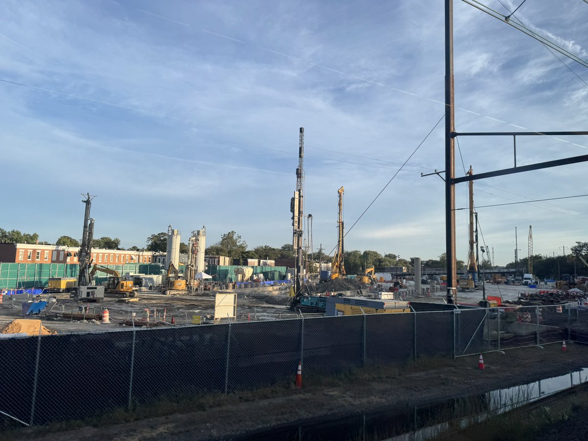 SS_DCTransit's tweet photo. Construction for the new Frederick Douglas Baltimore rail tunnel on the NEC! https://t.co/wbcgomeIKH