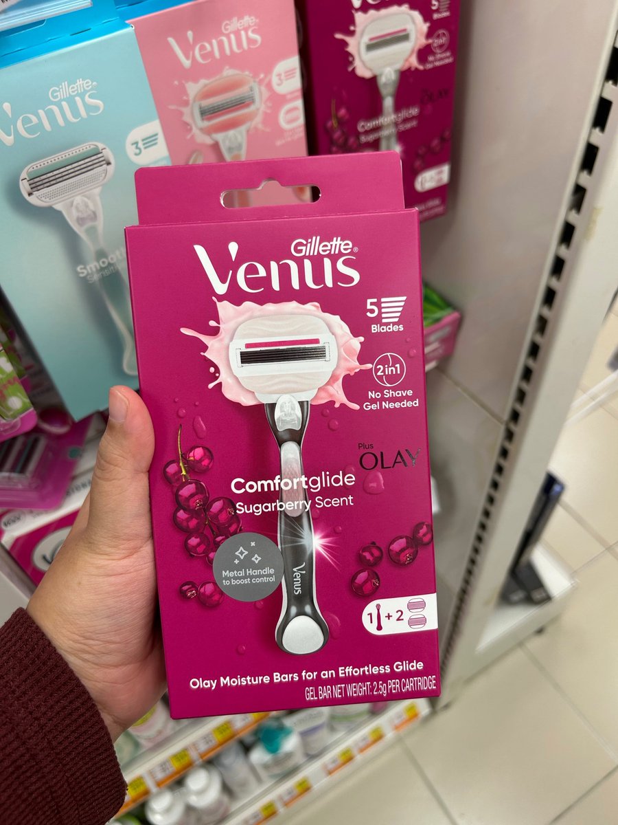 bella_max5309's tweet photo. TEH, SA NAG-RECOMMEND NITO, UTANG NA LOOB 😭🫵🏻  Pagod na pagod na ako sa mga buhok na parang gustong bumalik sa loob ng balat. 😭 Ngayon? Smooth na smooth. Wala nang kati, wala nang iritasyon, wala nang kakamot-kamot na parang may pulgas. 😭✨ https://t.co/XqV767sVsa