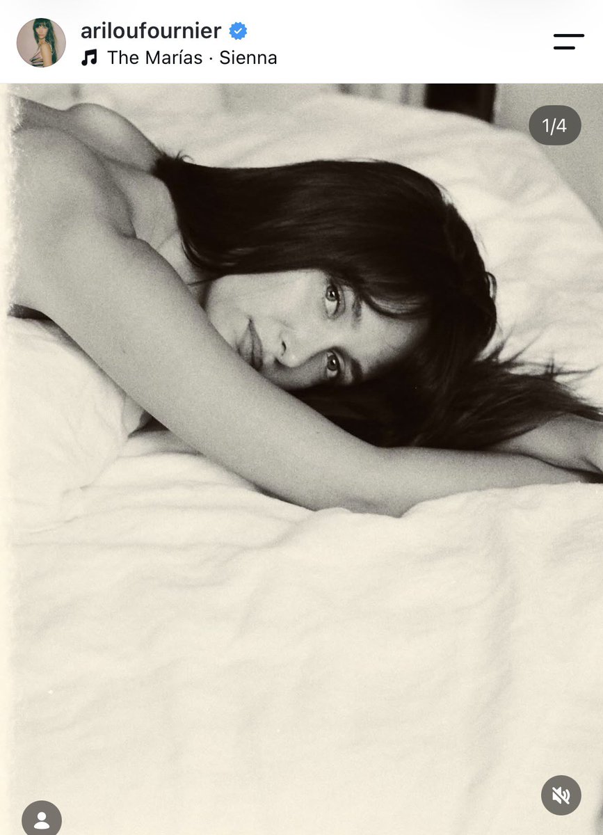 carigarlicci's tweet photo. @justlikear No 😂 la ex es igual a Dakota J. (no están más juntos) y es igual al resto de las ex de él. https://t.co/1CjeAidCAr
