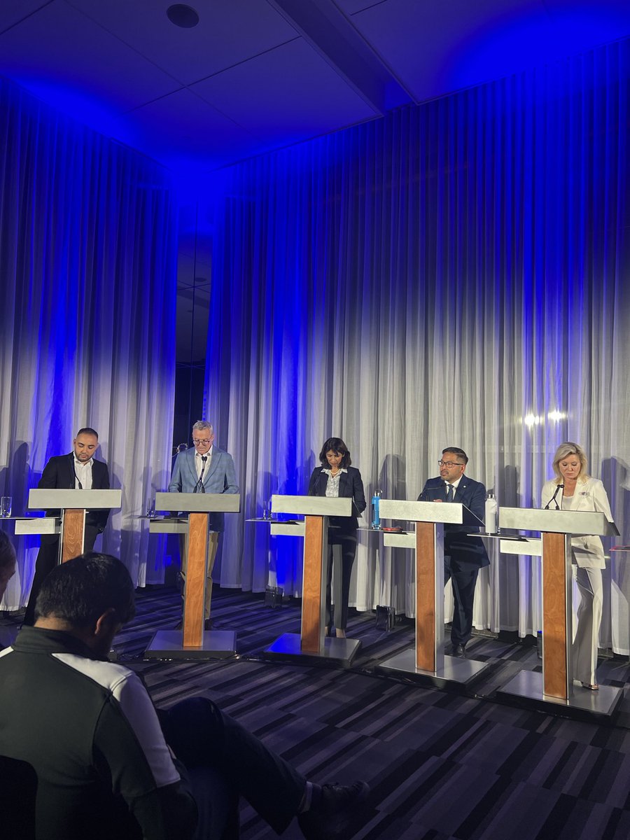 KrisReports's tweet photo. Need my Mississauga live tweets but this guy is busy moderating @ahmadelbayoumi https://t.co/wEKRJvL1Jr