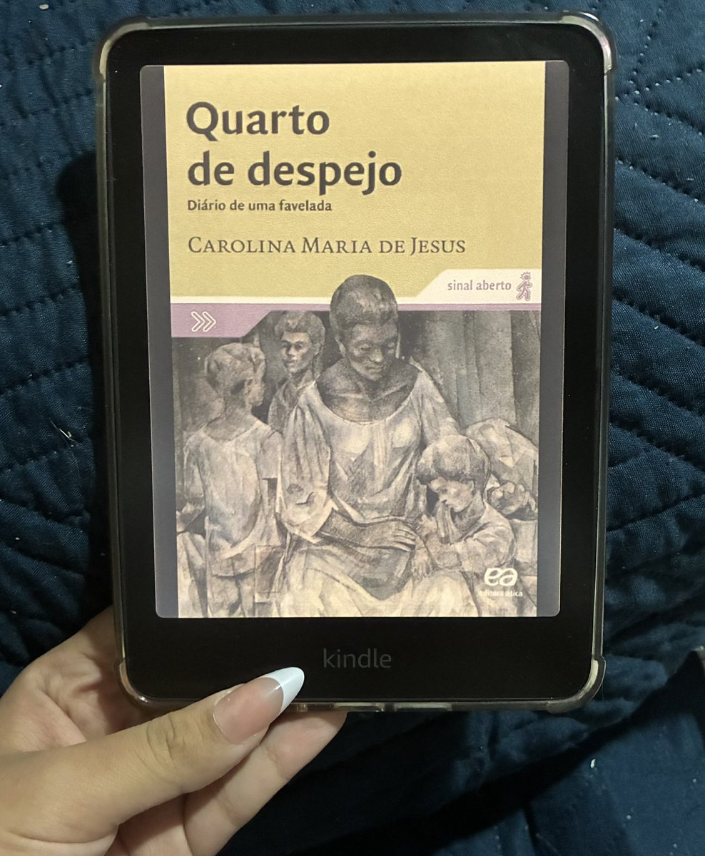 staceykxde's tweet photo. indicação de livrinhos pra vocês lerem antes desse segundo turno 🫵🏻🫵🏻 https://t.co/kWrja8LGzO