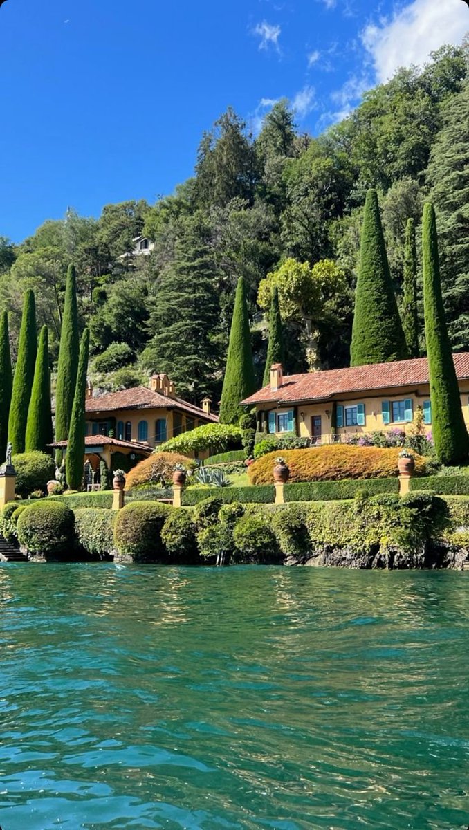 echoesofworld's tweet photo. Lake Como, Italy https://t.co/MhkBVWEVlH