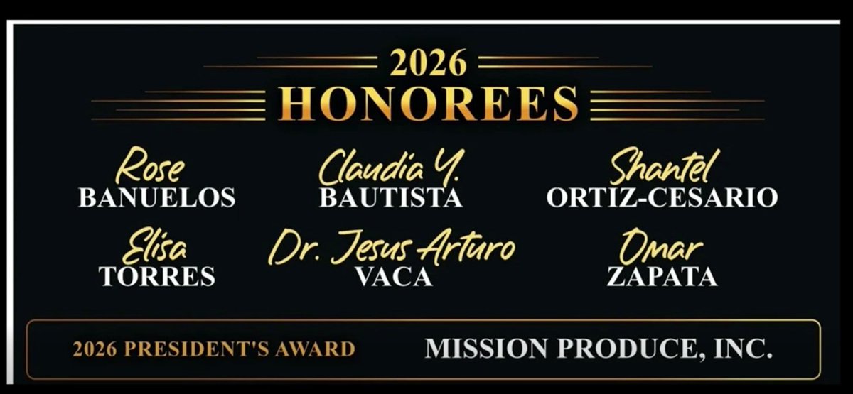 ConsulMexOxn's tweet photo. 🏆 El pasado viernes 2 de octubre, el cónsul @Santavelri asistió a la 36ª Edición de los Latino #LeadershipAwards, un espacio para reconocer la trayectoria y aportaciones de #LíderesLatinos al bienestar y desarrollo de nuestra comunidad. 🇲🇽🤝🇺🇸 https://t.co/17CZxcHVGC