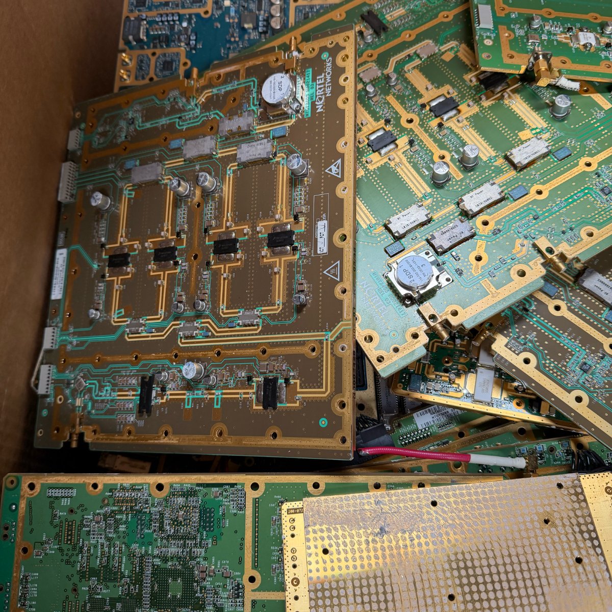 RebootTechLLC's tweet photo. Retired circuit boards can hold recoverable value. Responsible processing recovers gold, copper, and other materials, reduces mining demand, and keeps hazardous e-waste out of landfills.

https://t.co/lgcF3xNQP5
(626) 608-5354

#ITAD #GoldRecovery#UrbanMining#EWasteRecycling https://t.co/CFZ0ym5KbV