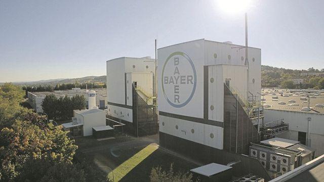 LesEchos's tweet photo. Bayer ferme un site en Allemagne au profit de deux usines agrochimiques en France https://t.co/5S4rX4VAJh https://t.co/Lqi4NDD6m0