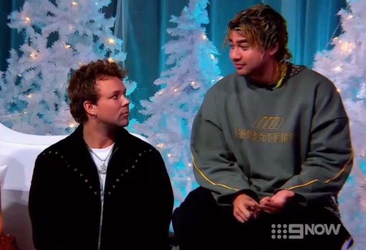 _tboyclifford's tweet photo. If they're not boyfriends then why do they look like that? https://t.co/rXOcY3M13h