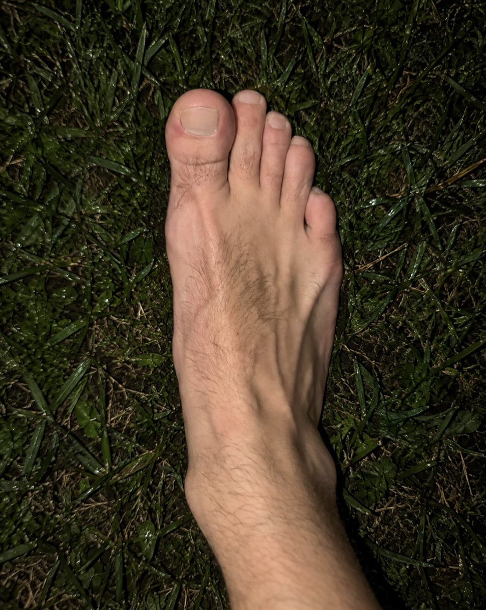 pgmmgsp18's tweet photo. Vem🥵👅😈🦶🏻 

#PésMasculinos #PésBonitos #FootFetish #FeetLovers #FootFans #Pés #FotosDePés #FeetPics #FeetContent #FootModel #SolaDosPés #ConteúdoExclusivo #PackDePés #VendaDeFotos #FeetForSale #BrazilianFeet #findom https://t.co/3RRRTB91Ie